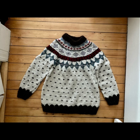 Vintage Ecuadorian sweater - Picture 2 of 4